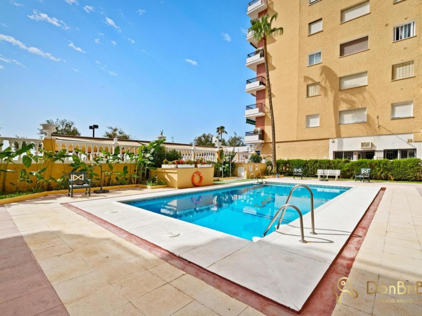 Apartamento Con Piscina En La Primera Linea De Playa De Fuengirola Pokoj fotografie