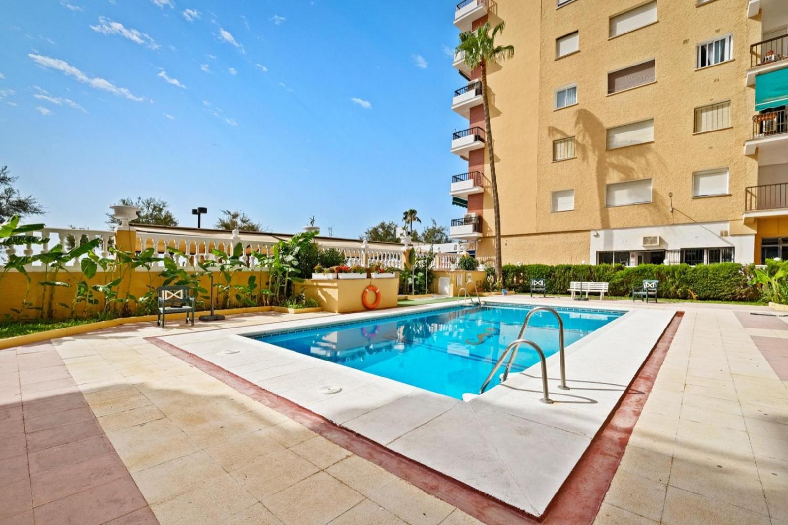 Apartamento Con Piscina En La Primera Linea De Playa De Fuengirola Exteriér fotografie